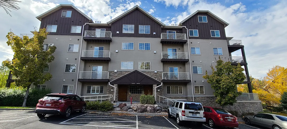 3 bed, 1523 sqft, $2,360 — Photo 1