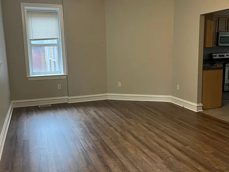 2128 Carey Way — Photo 7