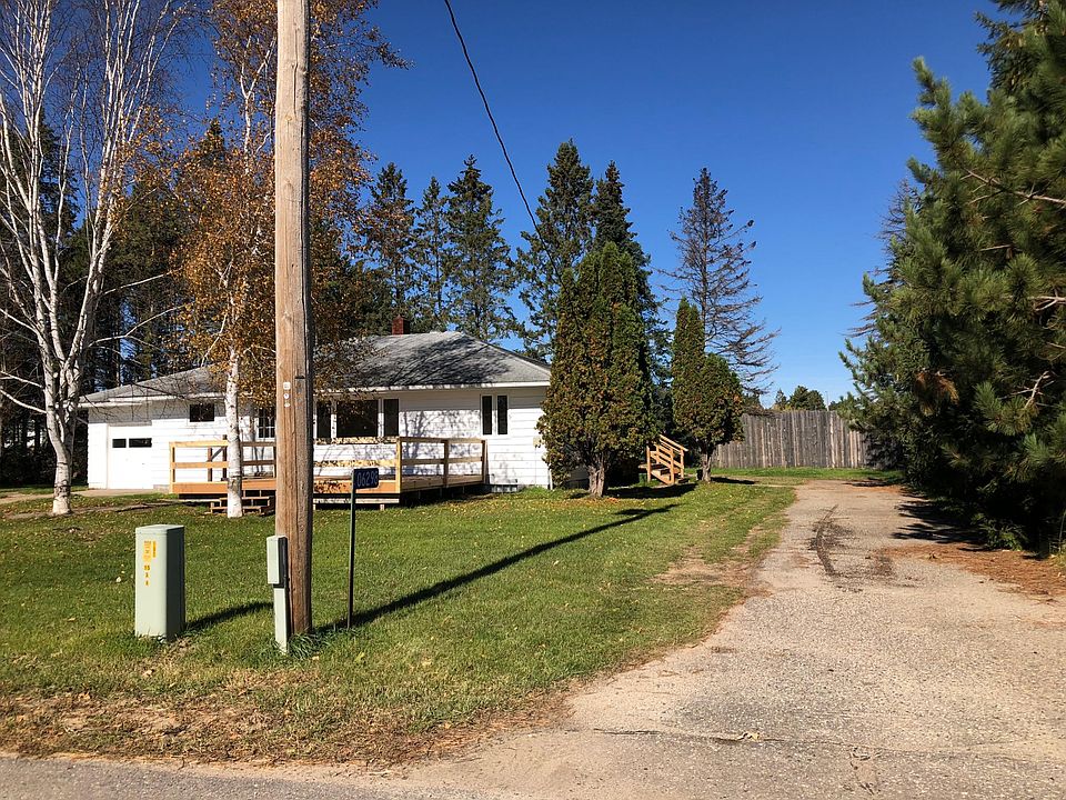 View of the second driveway