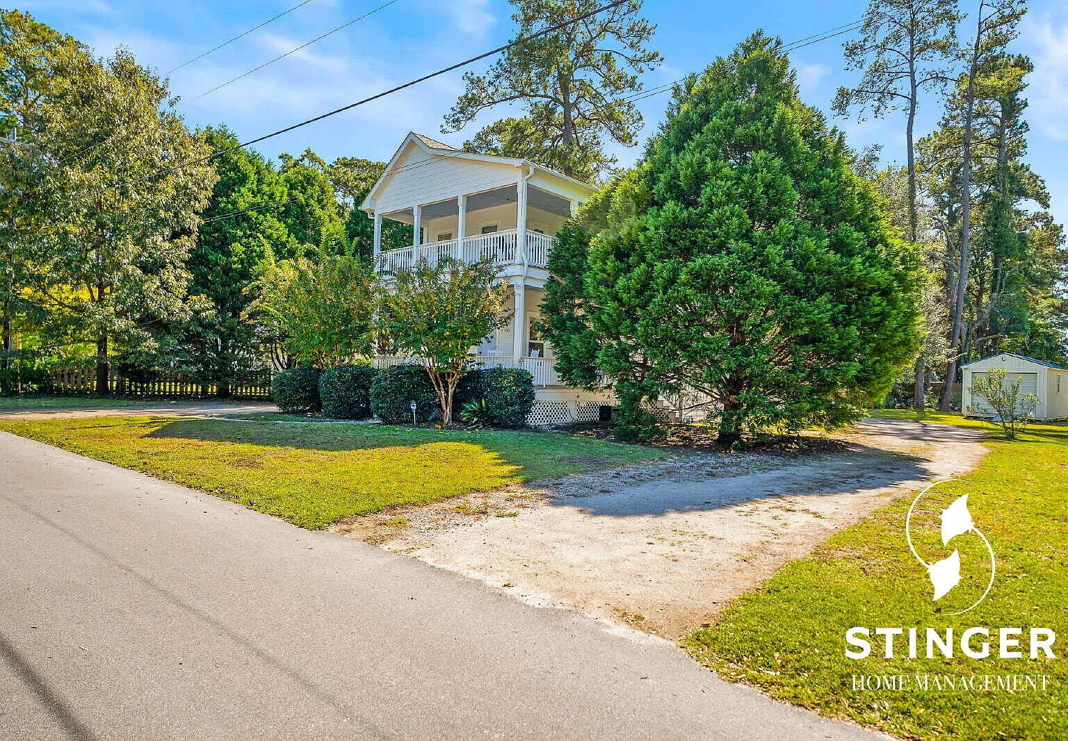 2 Bedroom / 2.5 Bathroom Home For Rent in Beaufort — Photo 2