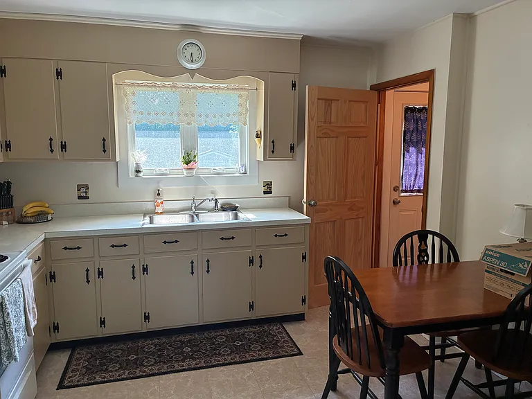 26 Gilbert St — Photo 14