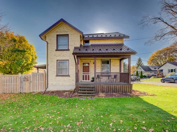 37 Queen St N, Minto, ON N0G 1Z0