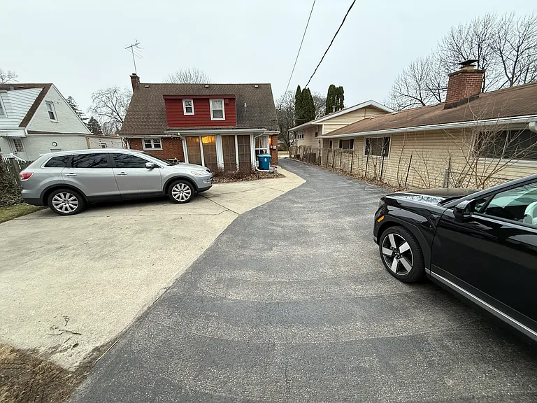 121 N Main St — Photo 21