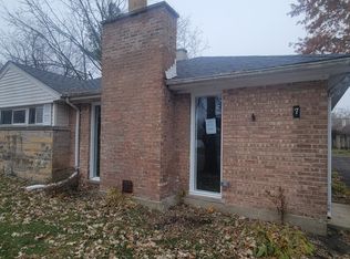 7 Oak Ln, Park Forest, IL 60466