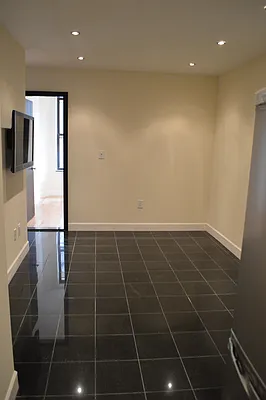 Rented by CoSo Apartments | media 30