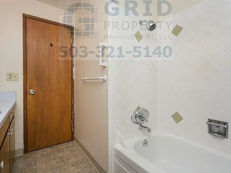 16554 SE Gordon Ct — Photo 12