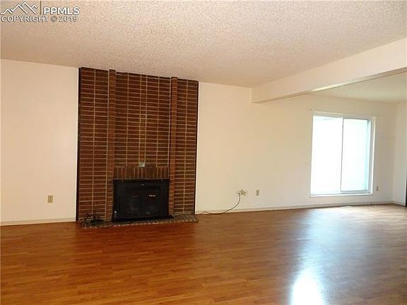 3rd image of 3075 Oro Blanco Dr