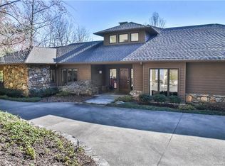 103 Hickory View Ln, Flat Rock, NC 28731