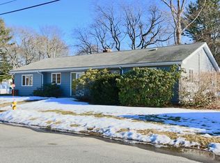34 Old Salem Rd, Marblehead, MA 01945