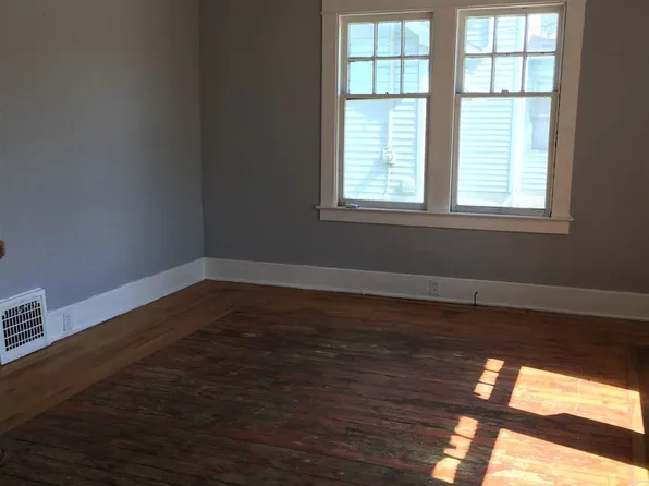 1108 W Holland Ave, Saginaw, MI 48602