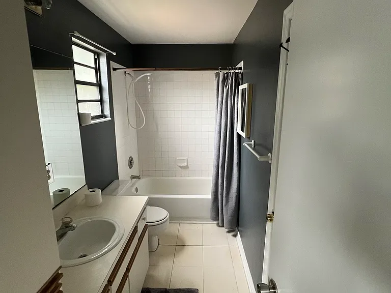 5485 Friarsway Dr — Photo 12