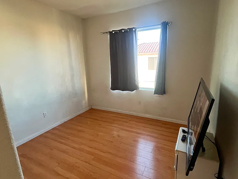 294 Sea Rim Ave — Photo 9
