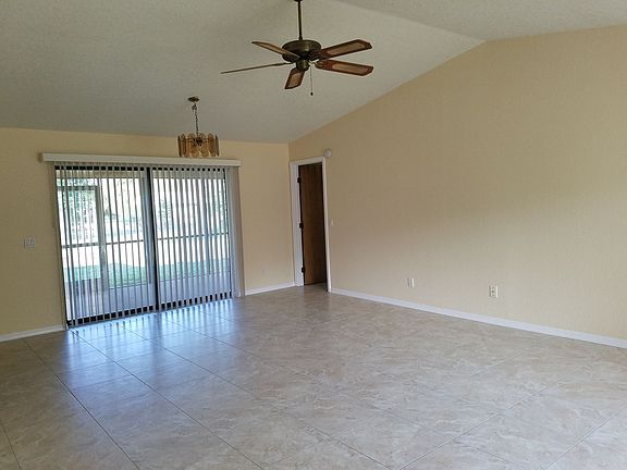 4th image of 18552 Grand Ave