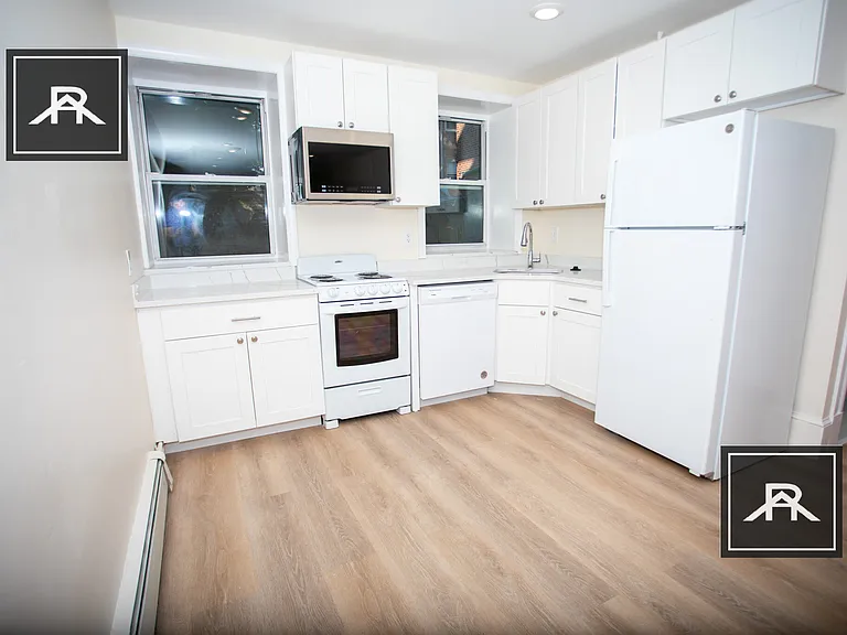 389 Harvard St #2 — Photo 10