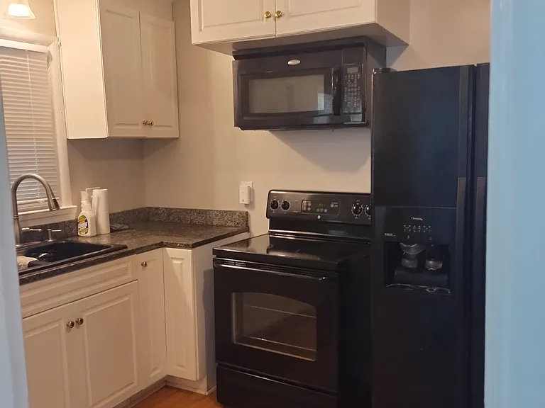 183 Saint William Dr — Photo 3