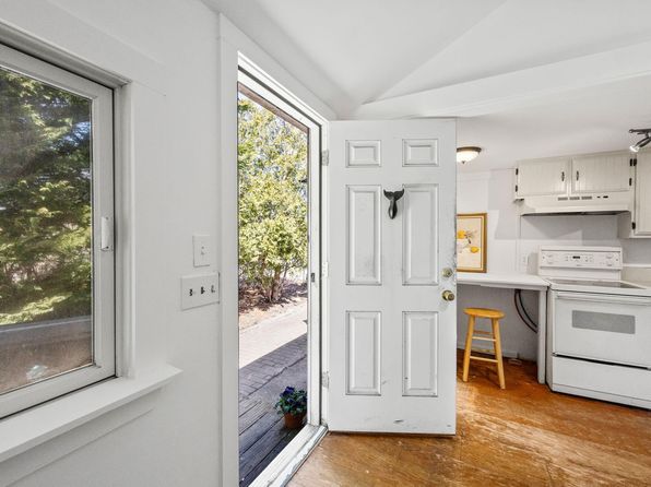 36 Shank Painter Road Unit 11, Provincetown, MA 02657
