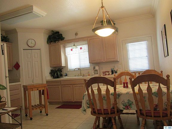 5th image of 478-580 Lake Forest Dr