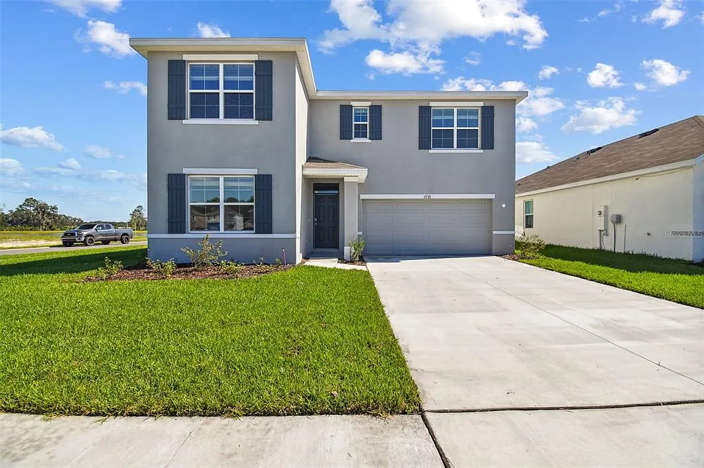 4 bed, 3.0 bath, 2371 sqft, $2,650 — Photo 1