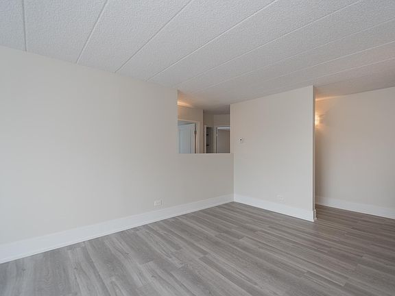 3rd image of 637 E Woodland Park APT 701