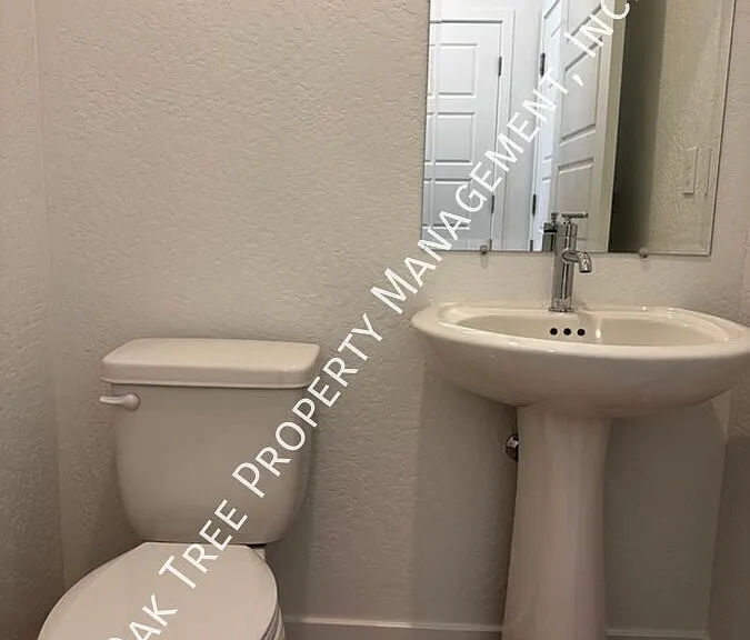 2372 N Phillip Ave — Photo 11