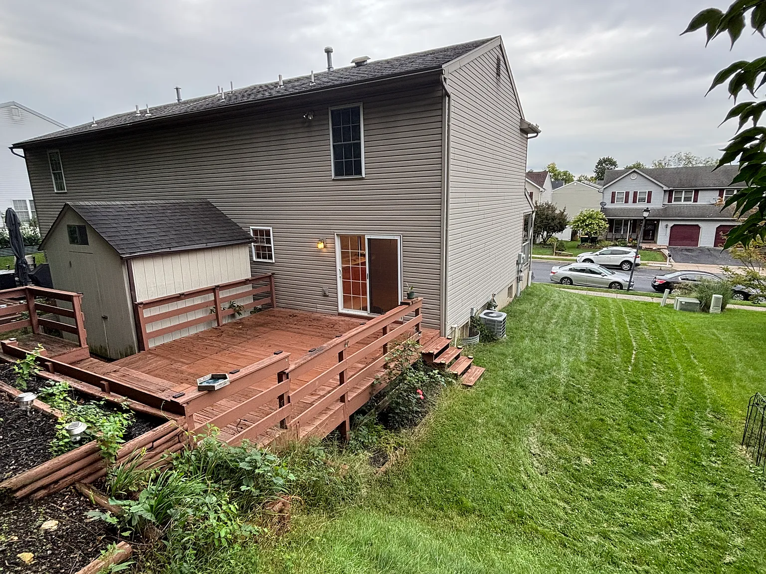3 bed, 3.5 bath, 1490 sqft, $2,150 — Photo 3