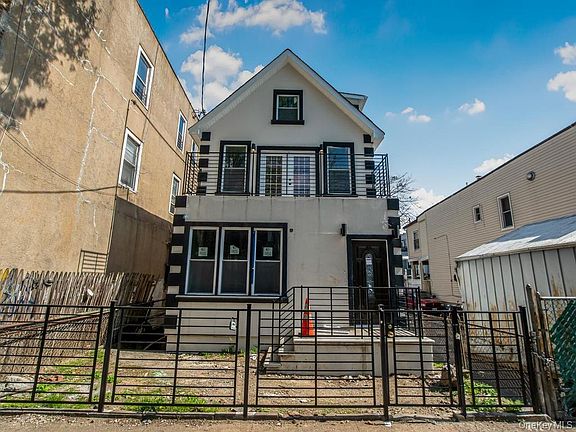 2nd image of 588 Van Nest Avenue