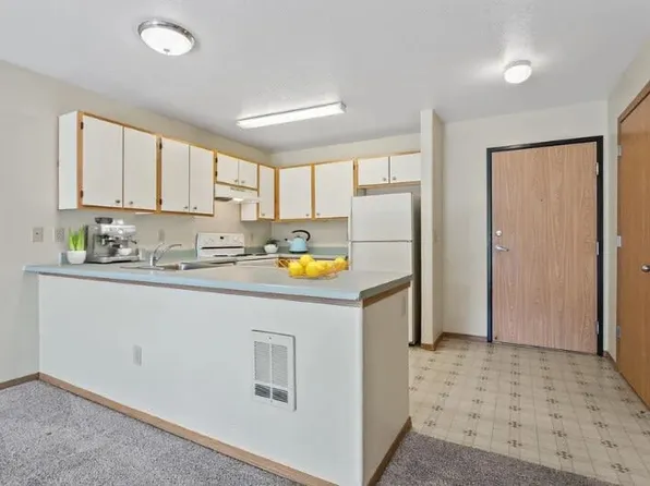 Gateway Plaza Apartments