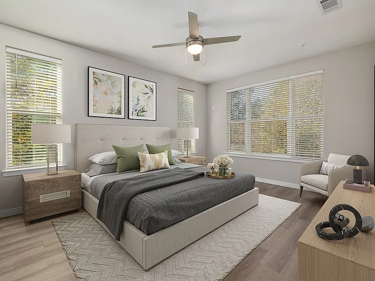 30-web-or-mls-Bedroom (2)