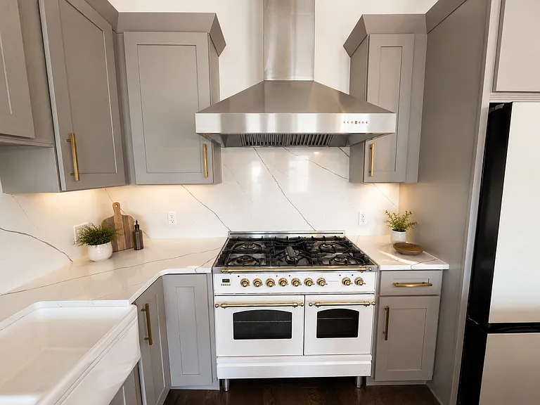 4819 Main St #204 — Photo 4