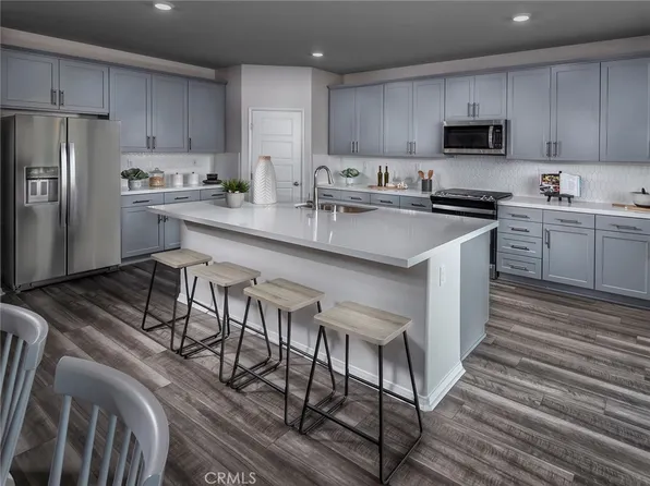 945 Lumia Cir, Redlands, CA 92374