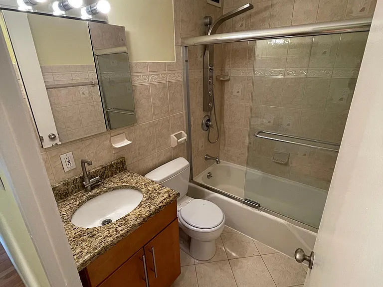 1450 E 55th Pl #318S — Photo 8