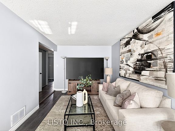 4th image of 69 Horseley Hill Dr