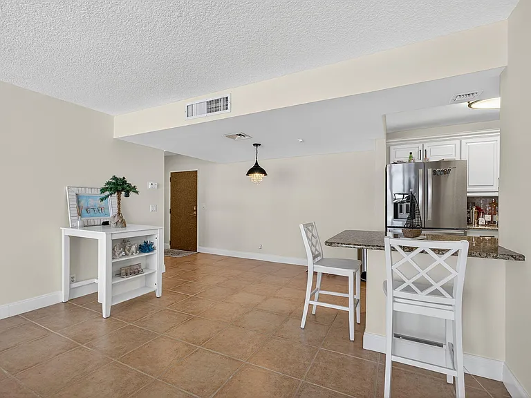 336 Golfview Rd #905 — Photo 11