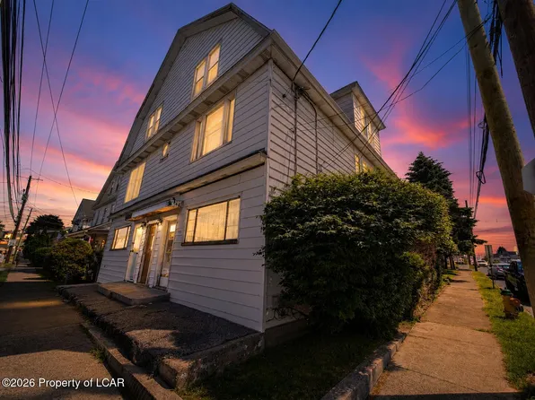 741 S Hanover St, Nanticoke, PA 18634