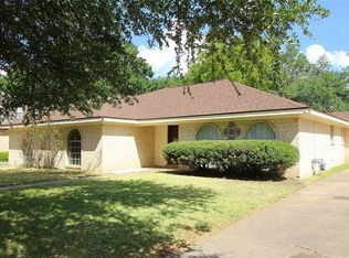 2708 Apple Creek Cir, Bryan, TX 77802