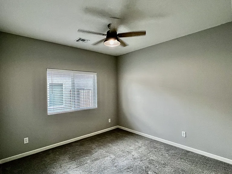 8017 S 6th Dr — Photo 13