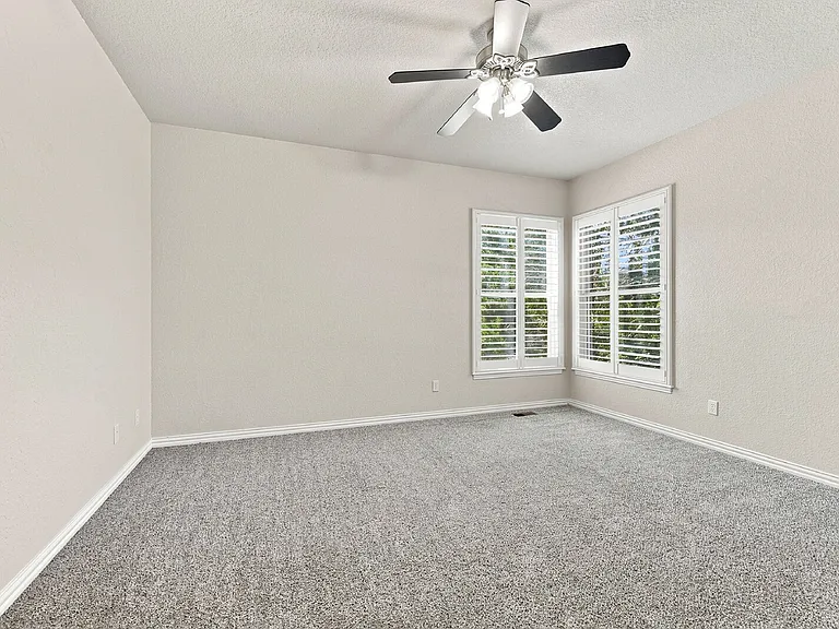 2425 Vanreen Dr — Photo 20