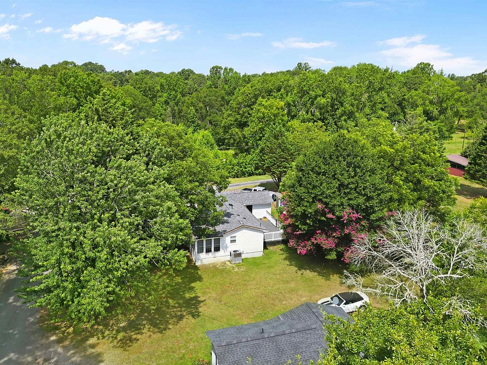 1st image of 125 Old Lowe Ct