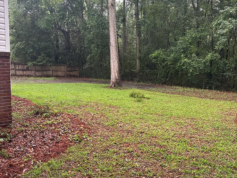 706 E Pinetree Blvd — Photo 13