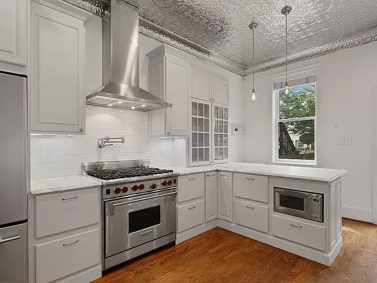 928 T St NW — Photo 9