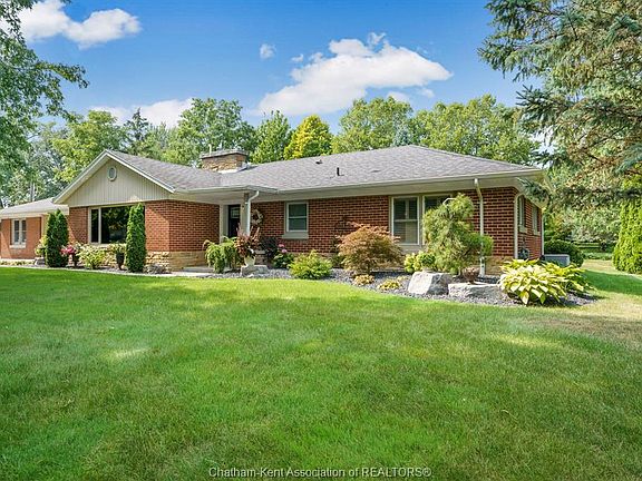 4th image of 37 Gregory Dr E