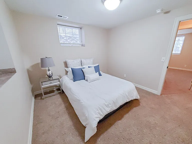 814 S 38th St — Photo 10