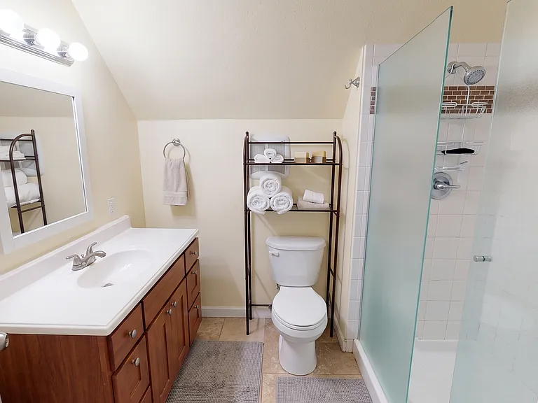Third Floor - Bathroom
