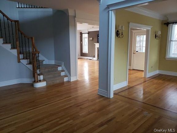5th image of 8 Somerset Ln