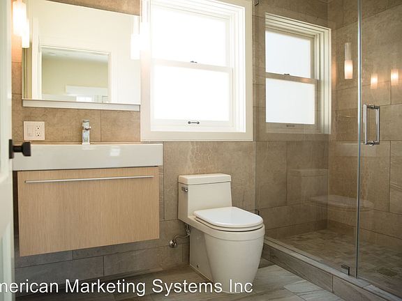 4th image of 1100 Lombard St APT 5