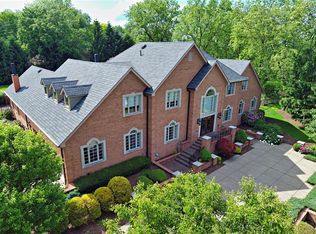 116 Lampliter Ln, Mcmurray, PA