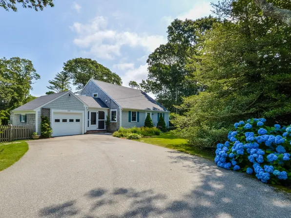 141 Pond View Drive, Centerville, MA 02632