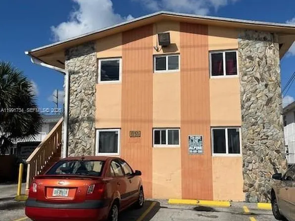 1151 W 28th St, Hialeah, FL