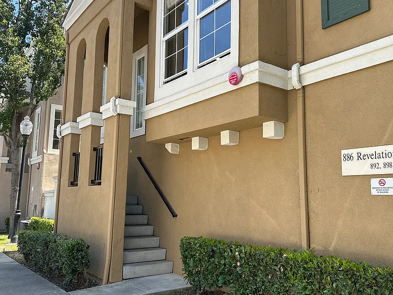 886 Revelation Pl — Photo 16