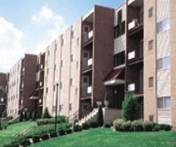 2nd image of 1 Liberty Pl